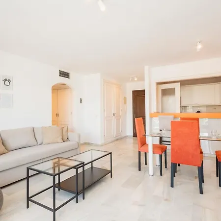 Apartment Vacation With Private Parking In Puerto Banus Marbella