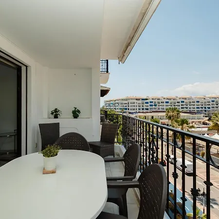 Apartment Vacation With Private Parking In Puerto Banus *